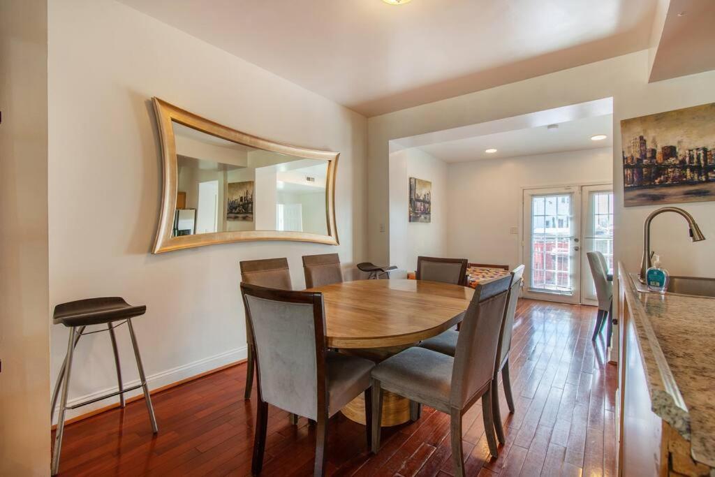 Relaxing, Spacious, Private, Walkable In Petworth! ワシントン エクステリア 写真