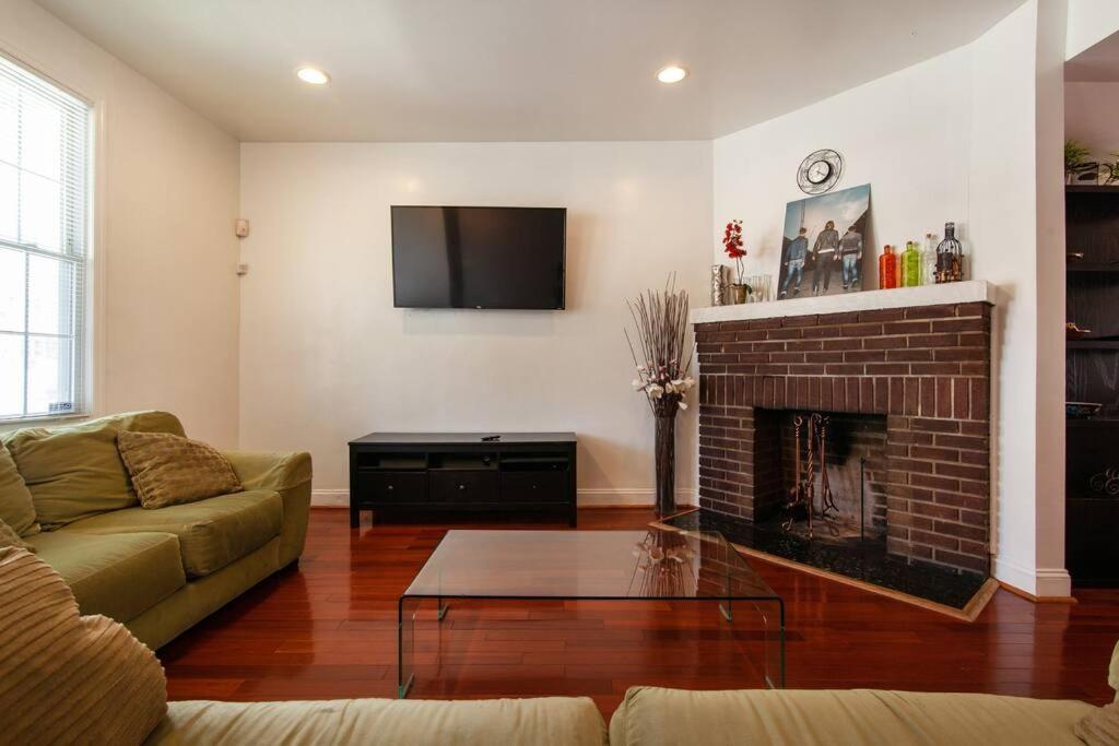 Relaxing, Spacious, Private, Walkable In Petworth! ワシントン エクステリア 写真