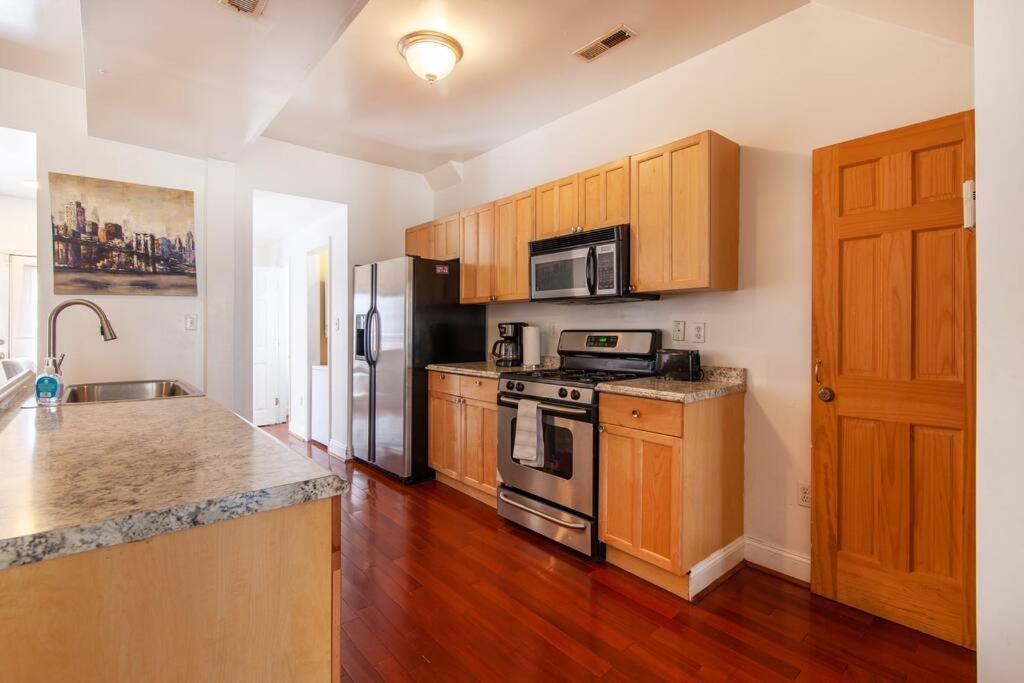 Relaxing, Spacious, Private, Walkable In Petworth! ワシントン エクステリア 写真